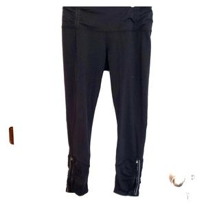 Lululemon black leggings